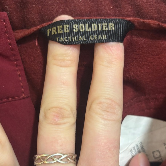 Free Soldier Pants Womens 29W 30L Wine Red Softshell Snow Fleece - Picture 6 of 6